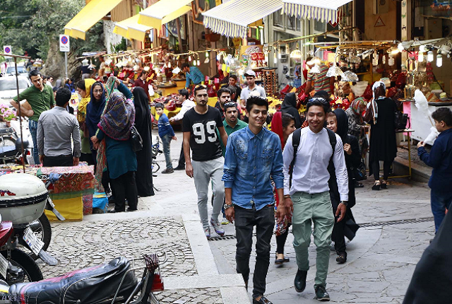 Darband hiking