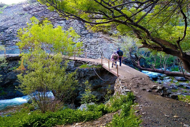 Darakeh Hiking